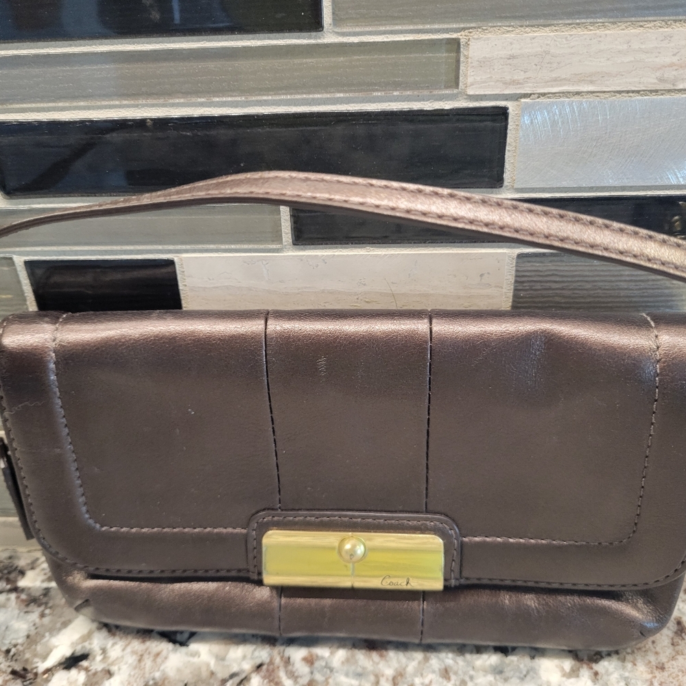 Coach wristlet - Picture 6 of 8